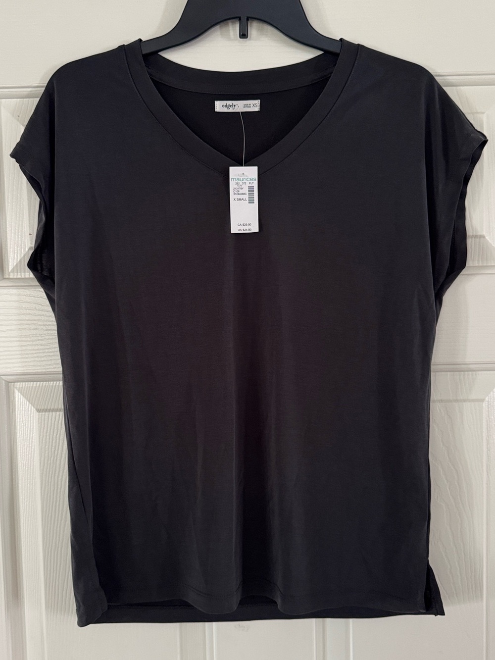 Maurices Black V-Neck Short Sleeve Tee XS NEW